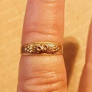 *Sale* Black Hills Ring 10k Gold sz 2.25 1g